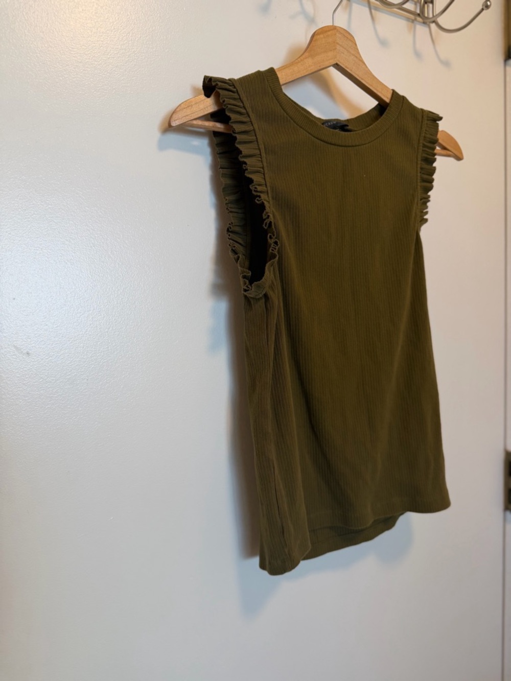 J. Crew Olive Ribbed Ruffle Sleeve Tank size small - Picture 2 of 8